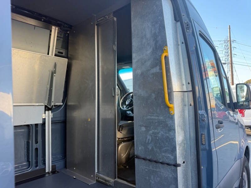 Used 2019 Mercedes-Benz Sprinter 170 image 11