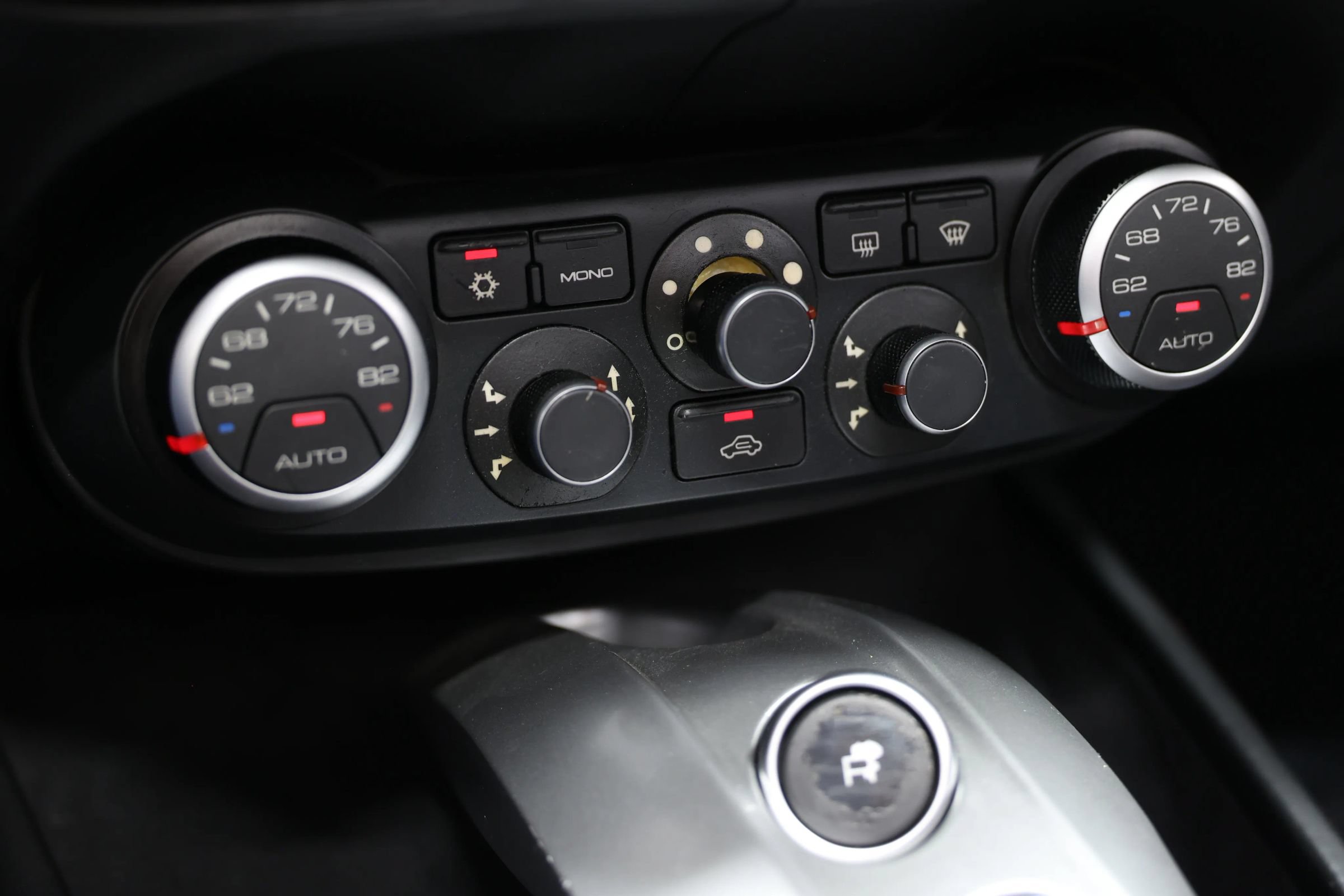 Used 2017 Ferrari California T RWD image 42