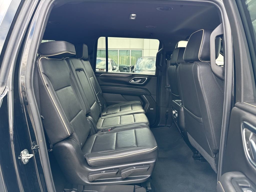 Used 2024 GMC Yukon XL SLT image 27