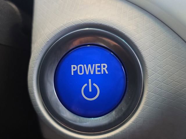 Used 2021 Chevrolet Bolt Premier w/ Infotainment Package image 16