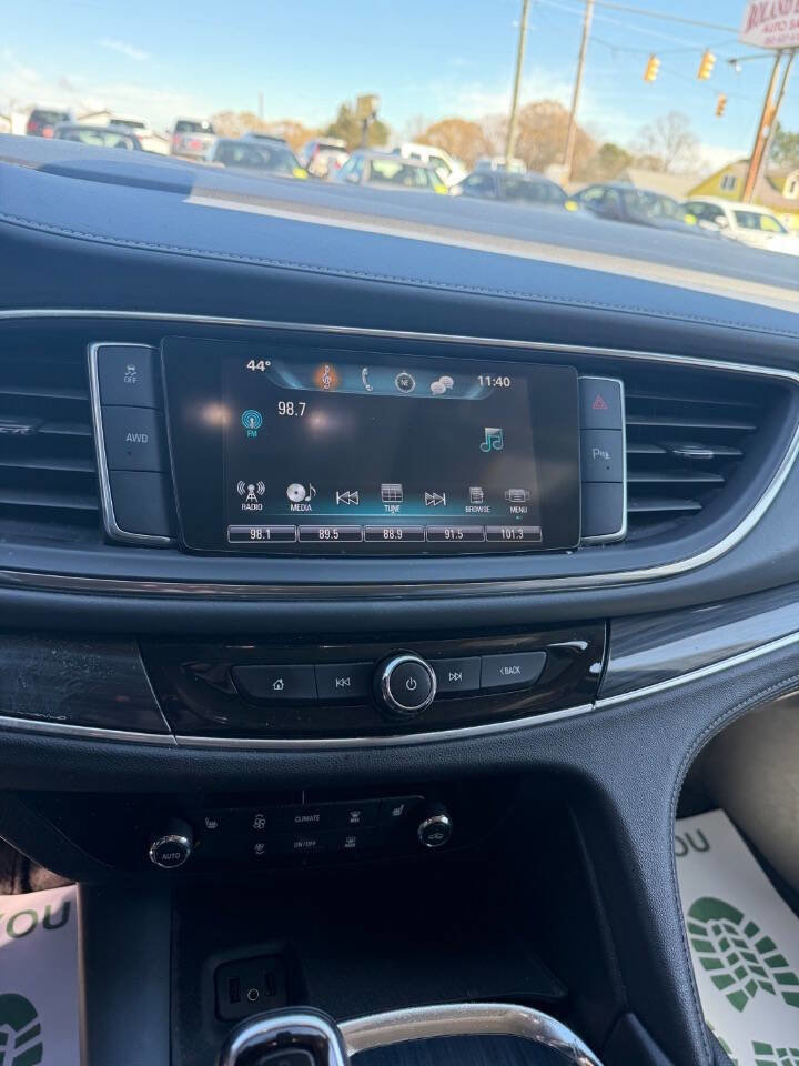 Used 2019 Buick Enclave Essence AWD/4WD image 13
