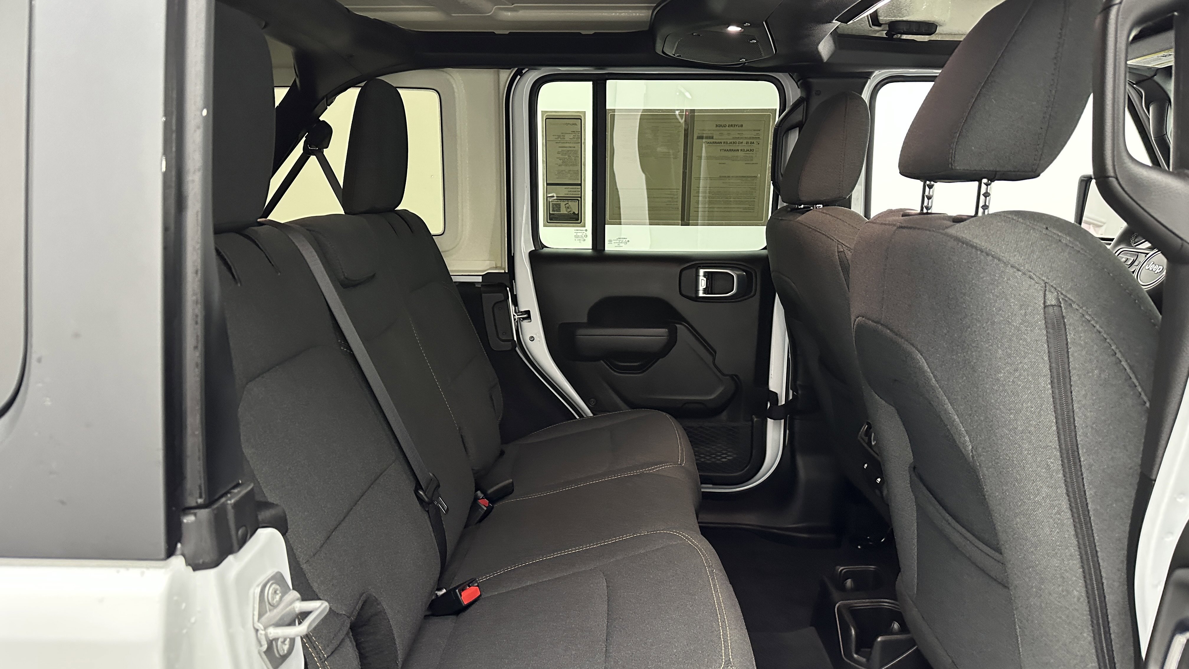 Used 2025 Jeep Wrangler Willys image 29