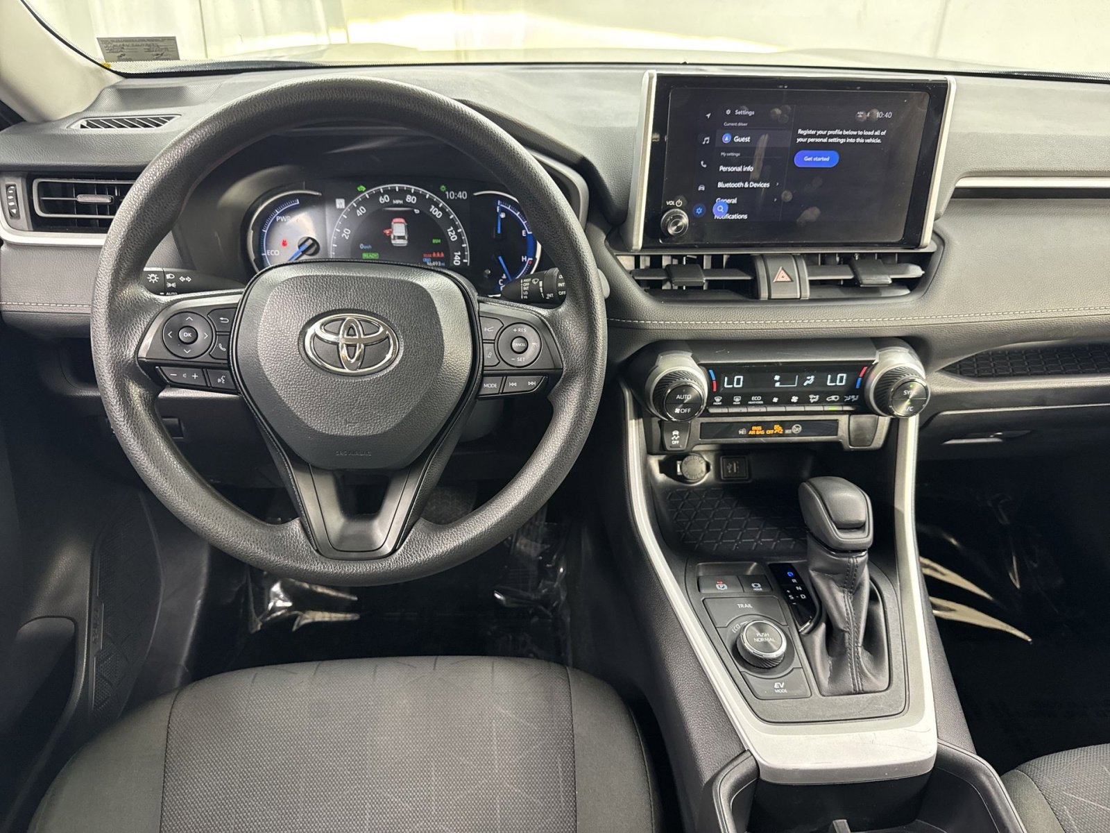 Used 2025 Toyota RAV4 XLE AWD/4WD image 35