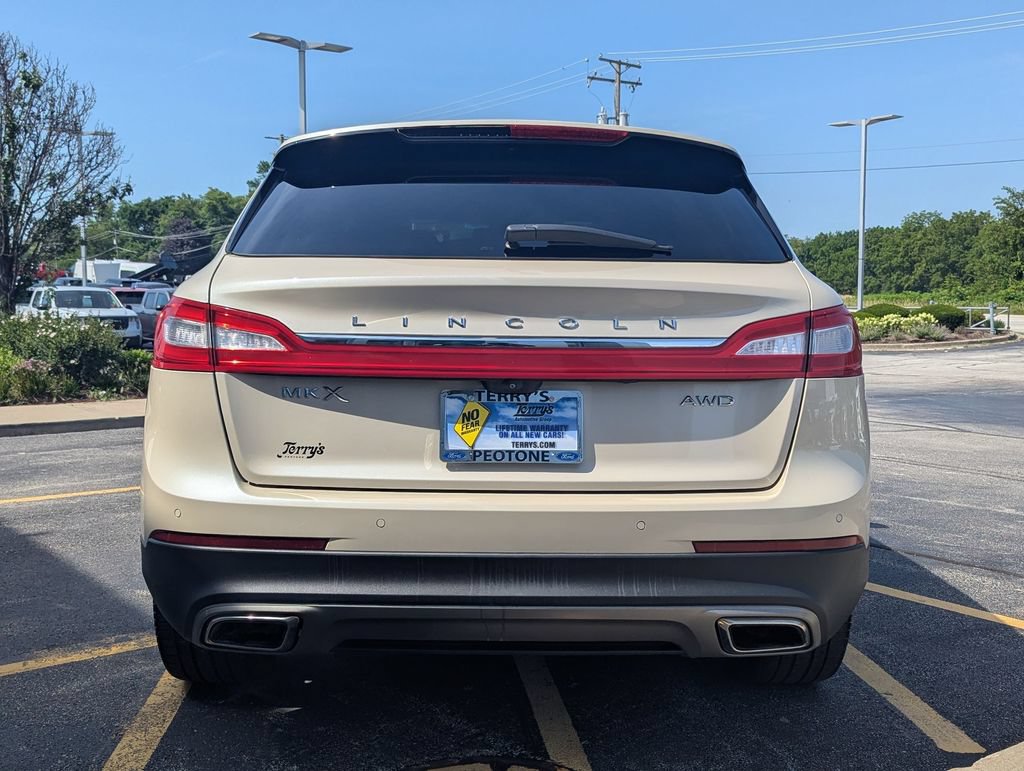 Used 2018 Lincoln MKX Reserve w/ Luxury Package AWD/4WD image 4