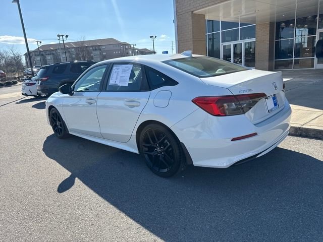 Used 2022 Honda Civic Sport image 2