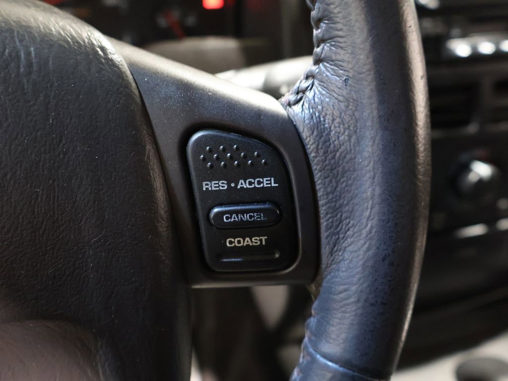 Used 2000 Jeep Grand Cherokee Laredo image 25