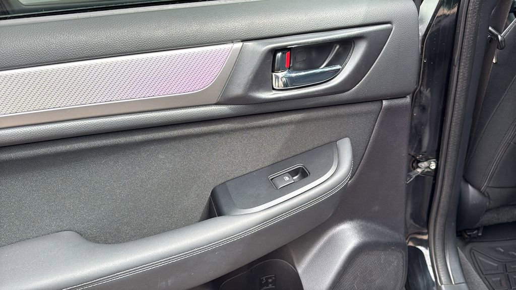 Used 2016 Subaru Outback 2.5i Premium image 13