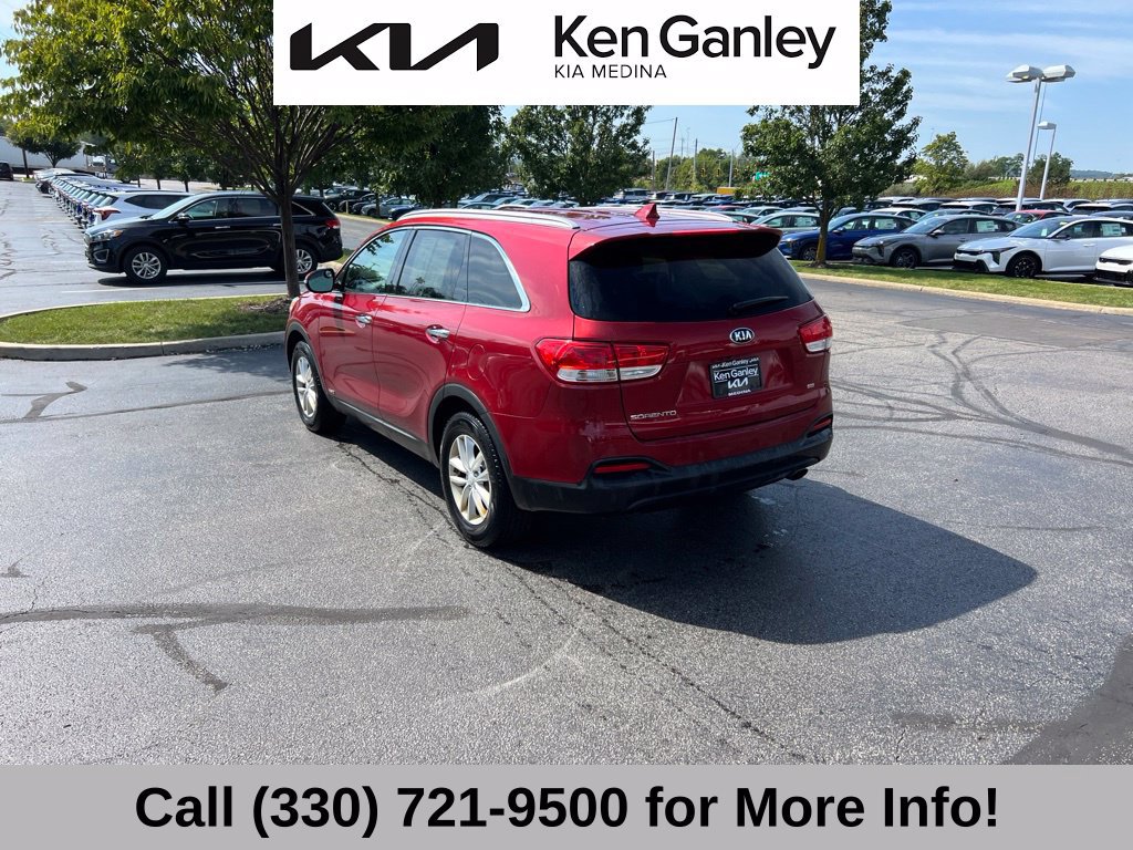Used 2017 Kia Sorento AWD w/ LX Convenience Package image 14