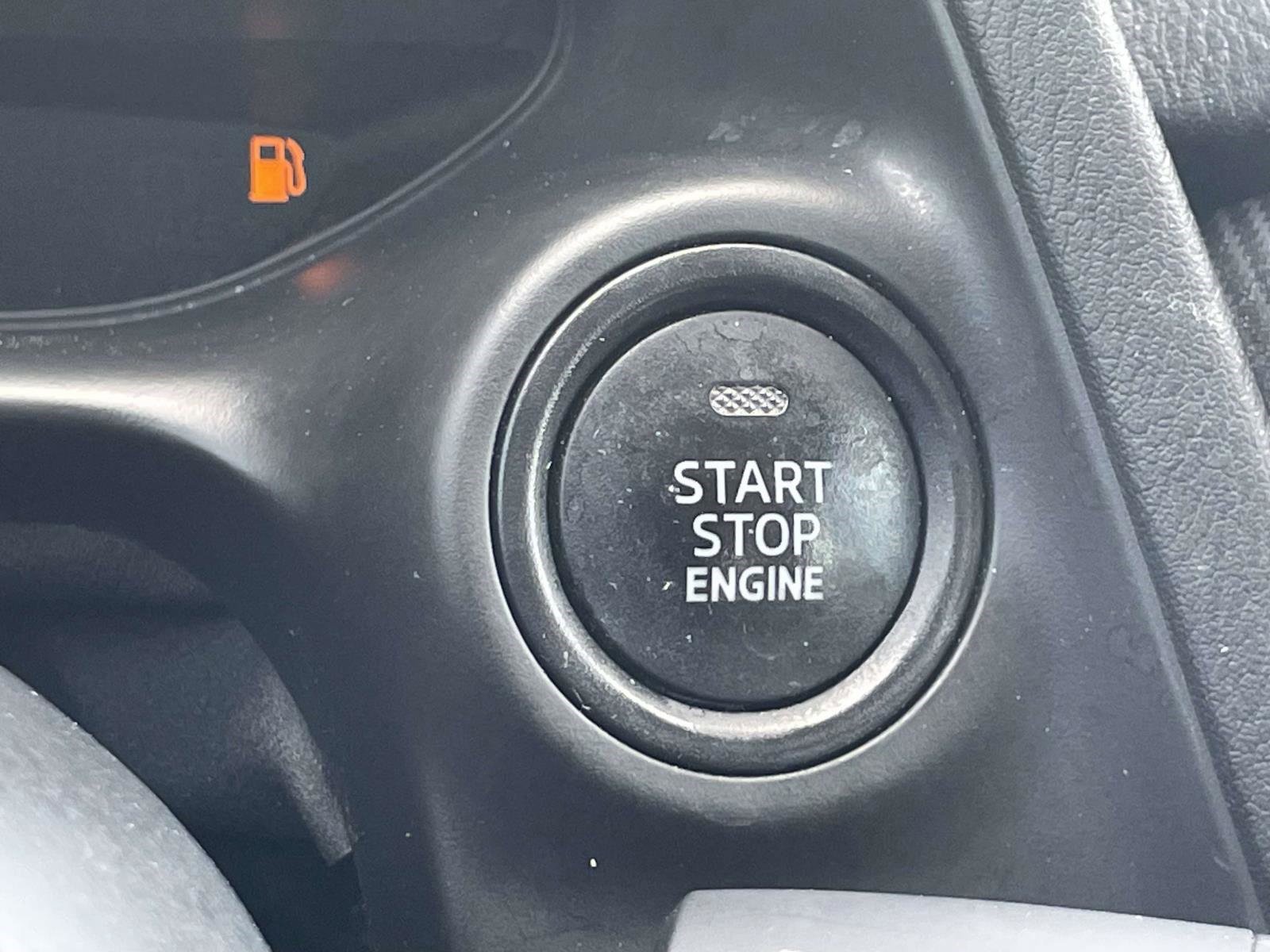 Used 2019 Toyota Yaris L FWD image 25
