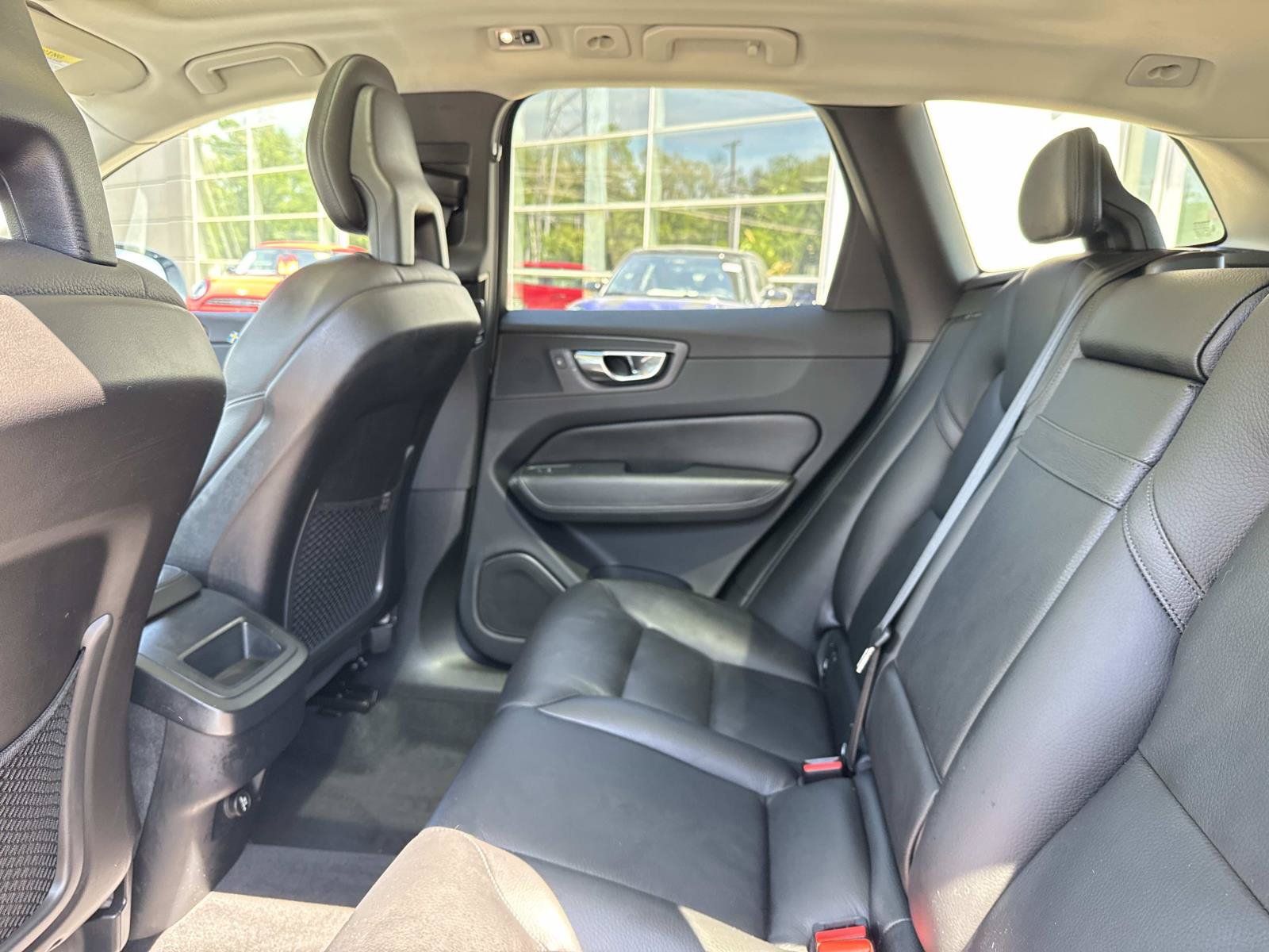 Used 2018 Volvo XC60 T6 Momentum w/ Convenience Package AWD/4WD image 14