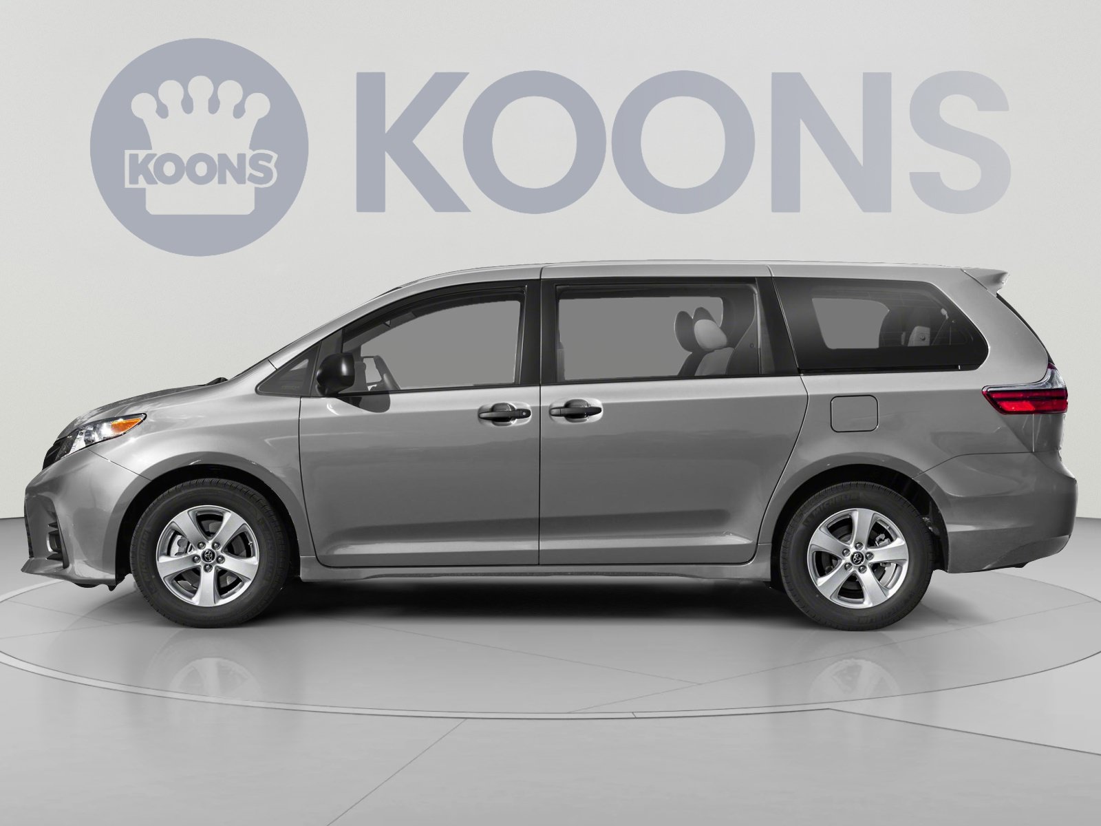 Used 2018 Toyota Sienna XLE FWD image 4
