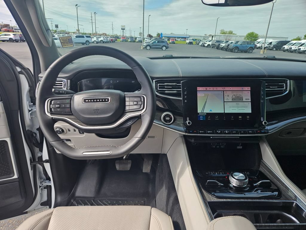 Used 2022 Jeep Wagoneer Series III w/ Convenience Group I AWD/4WD image 16