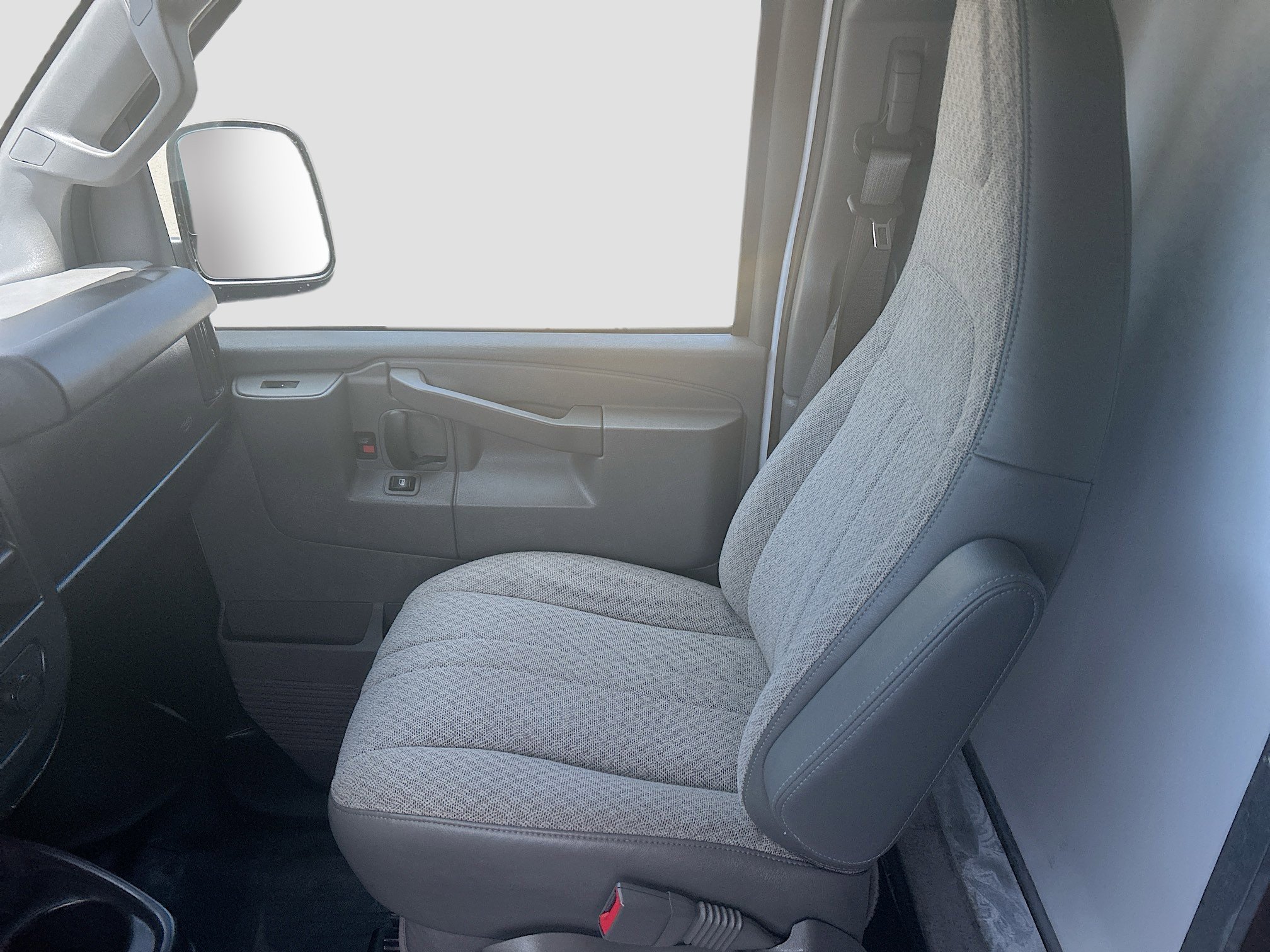 Used 2021 Chevrolet Express 3500 w/ Power Convenience Package RWD image 22