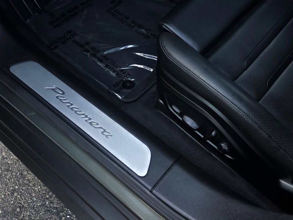 Used 2022 Porsche Panamera Platinum Edition image 26