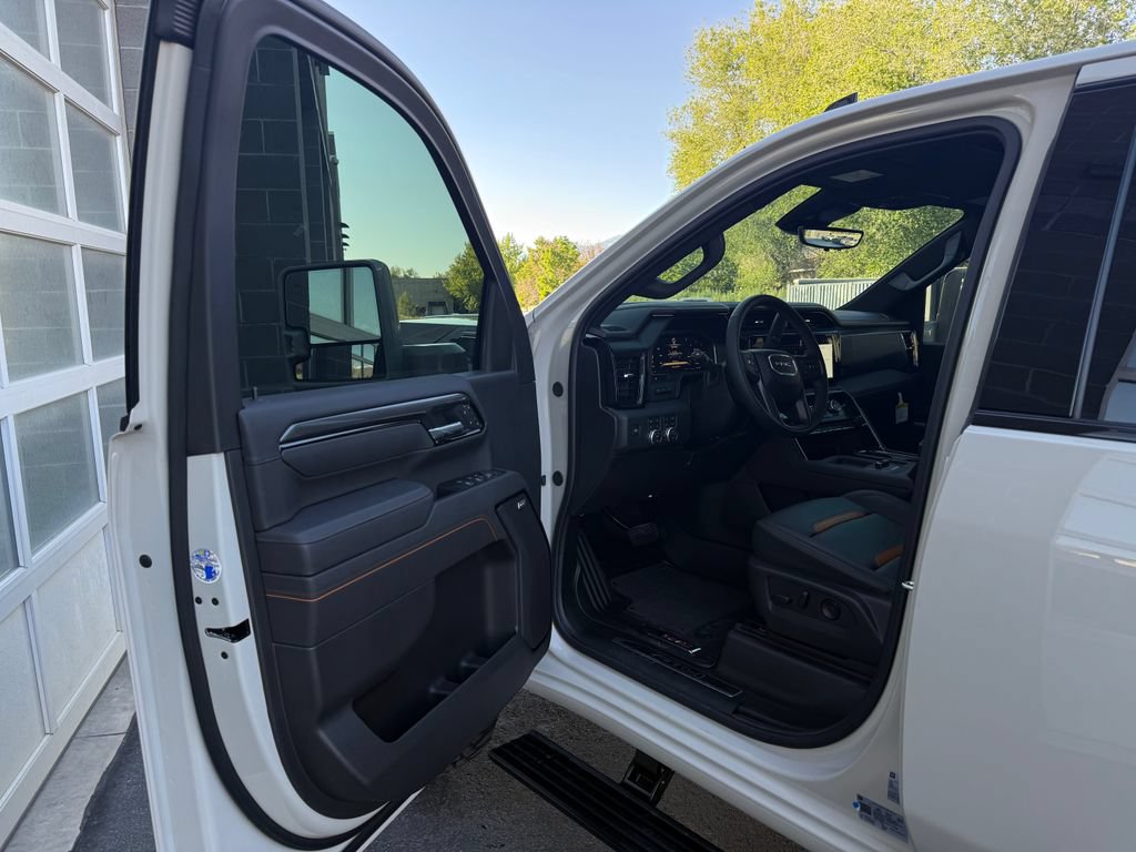 Used 2026 GMC Sierra 2500 AT4 w/ AT4 Premium Plus Package AWD/4WD image 18