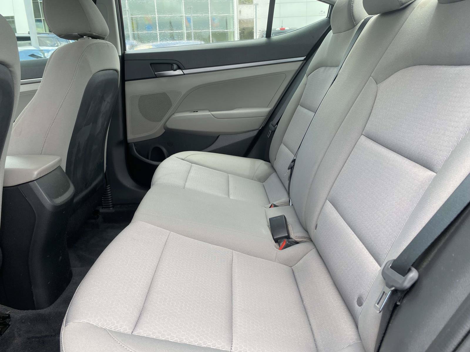 Used 2018 Hyundai Elantra SE FWD image 11