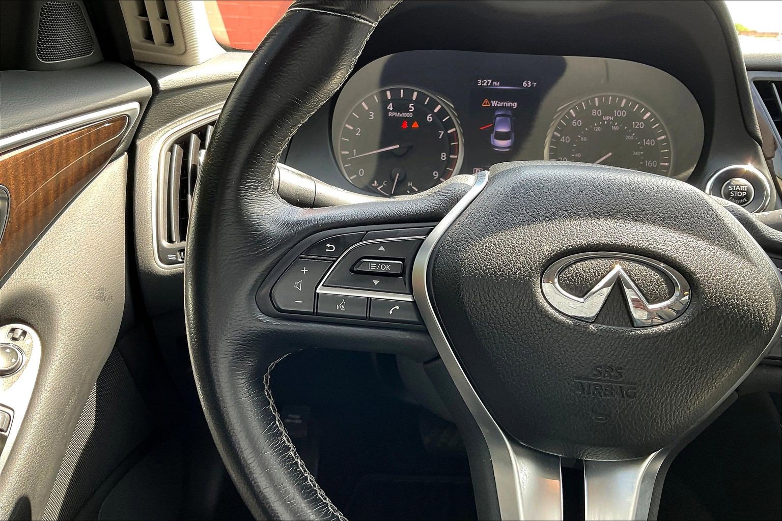 Used 2018 INFINITI Q50 Luxe w/ Essential Package (3.0T Luxe) AWD/4WD image 12