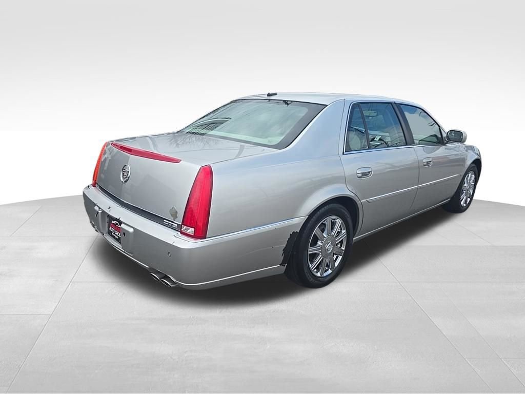 Used 2006 Cadillac DTS image 3