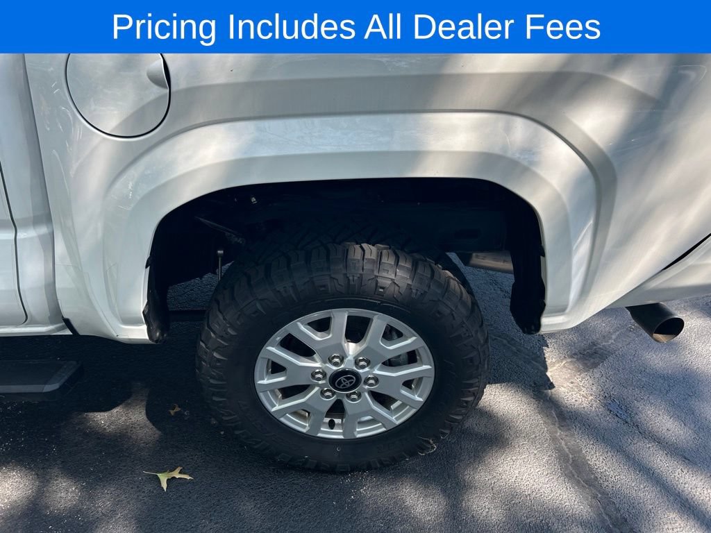New 2025 Toyota Tacoma SR5 AWD/4WD image 12