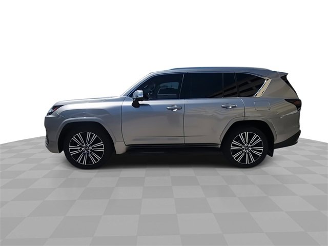 Used 2023 Lexus LX 600 4WD w/ Luxury Package image 5