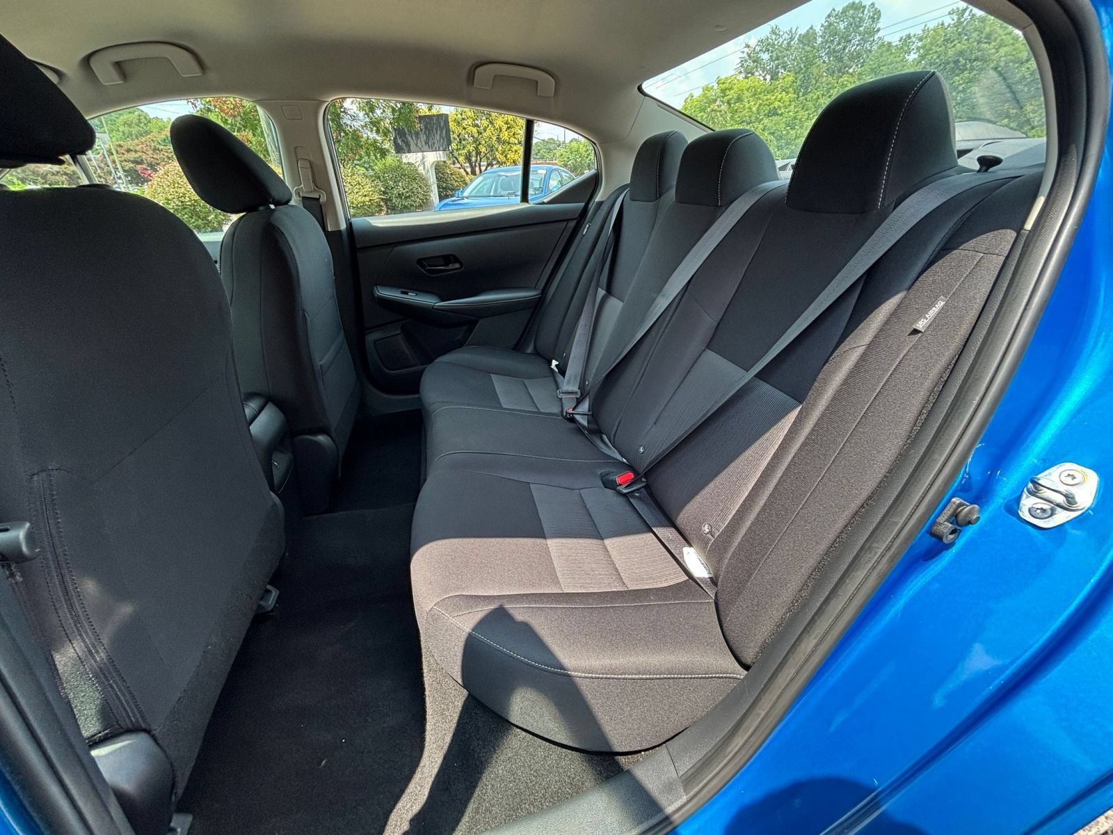 Used 2025 Nissan Sentra SV FWD image 32