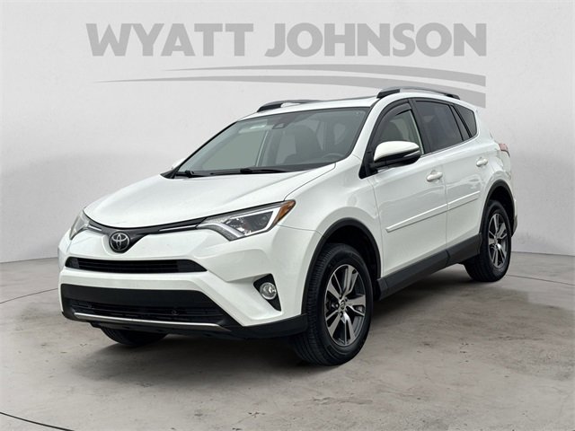 Used 2018 Toyota RAV4 XLE image 1
