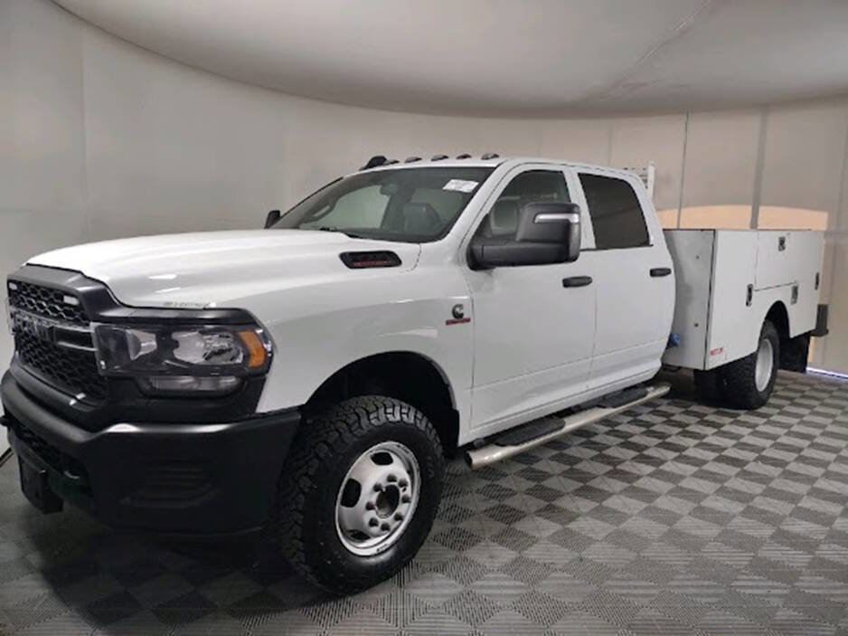 Used 2024 RAM 3500 Tradesman image 3