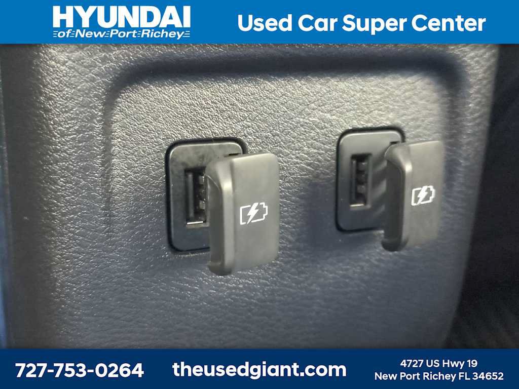 Used 2024 Nissan Kicks SR w/ SR Premium Package FWD image 15