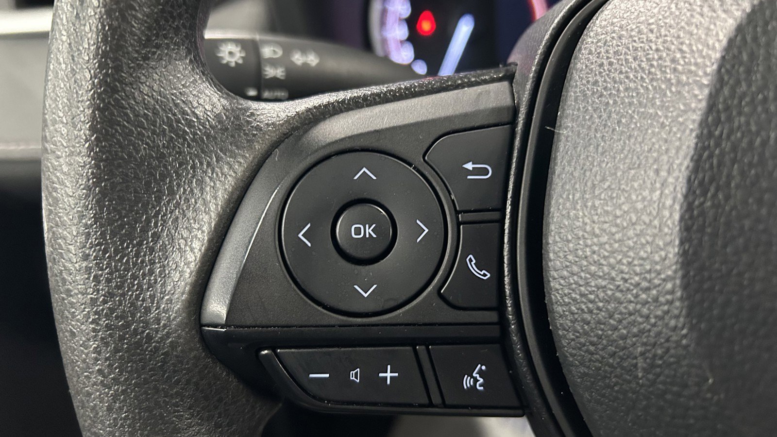 Used 2024 Toyota RAV4 XLE image 22