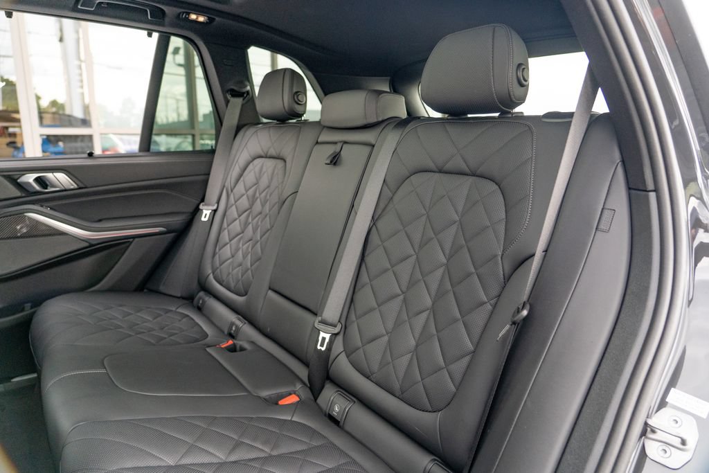 Used 2025 BMW X5 M60i AWD/4WD image 17