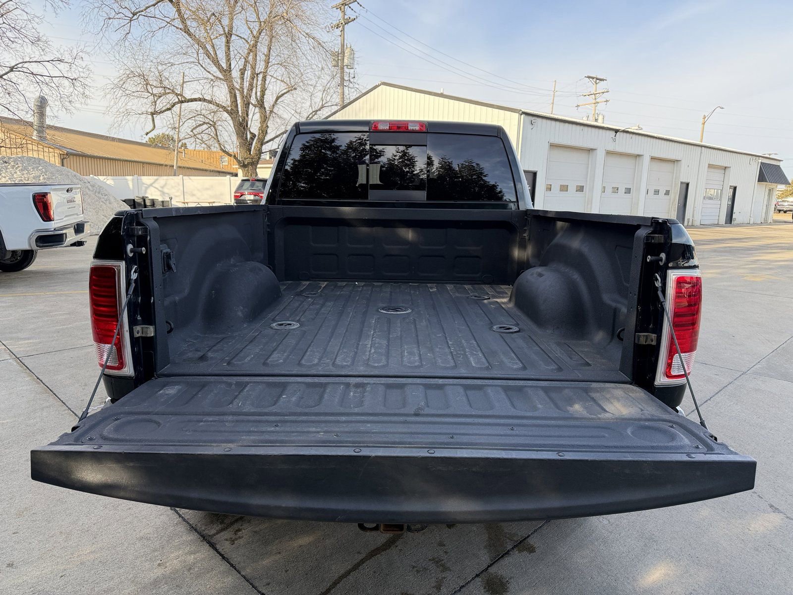 Used 2015 RAM 2500 Laramie image 32