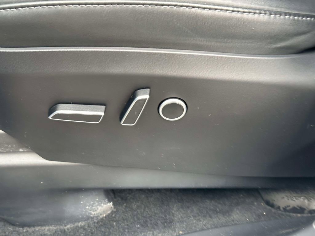 Used 2023 Tesla Model X image 12