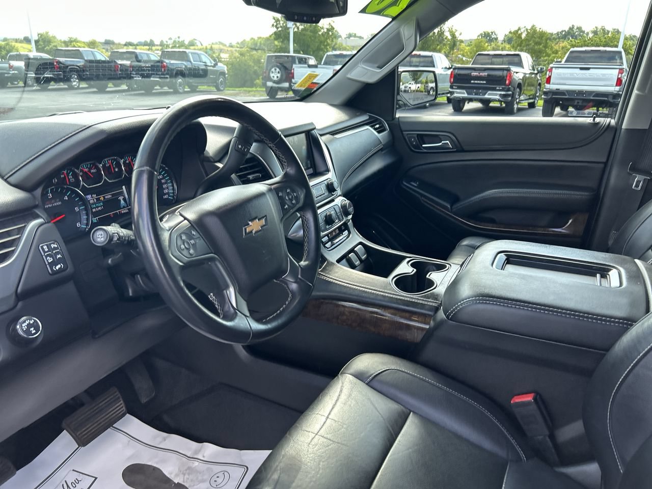 Used 2020 Chevrolet Tahoe LT w/ Off-Road Package AWD/4WD image 25