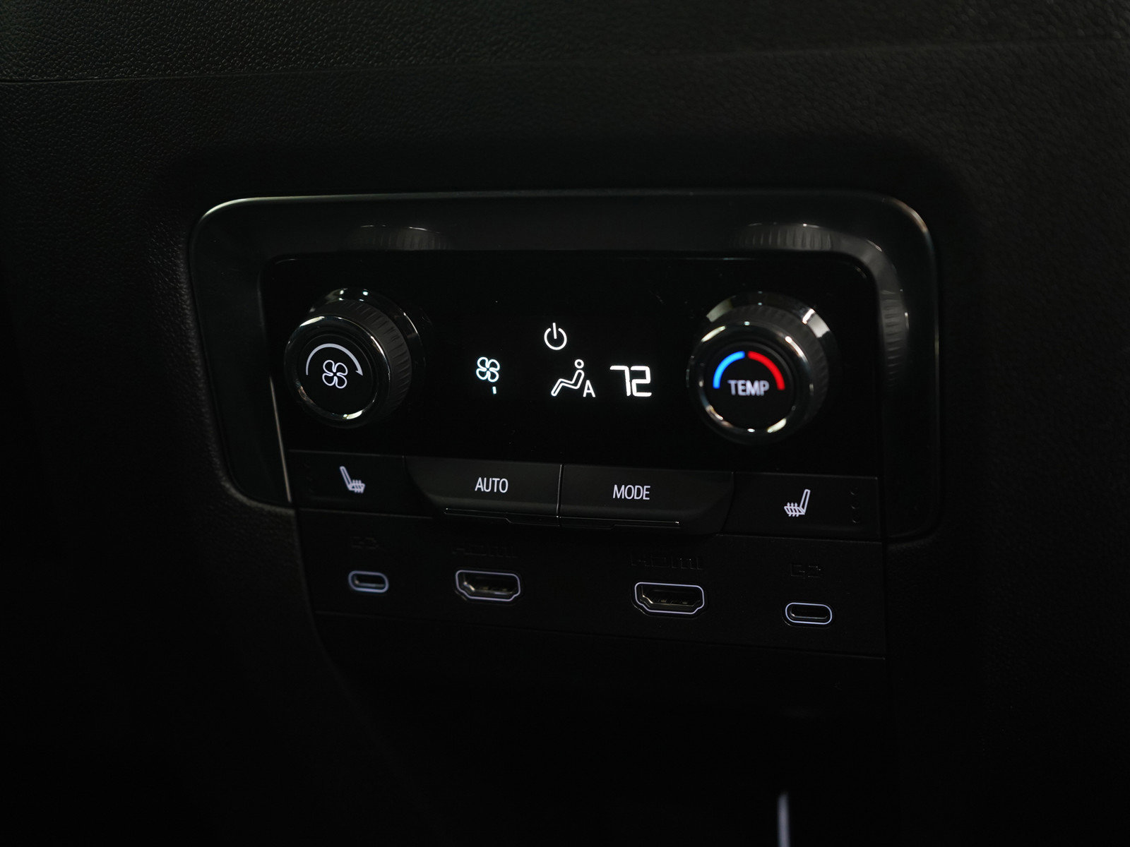 Used 2026 Chevrolet Suburban High Country AWD/4WD image 18
