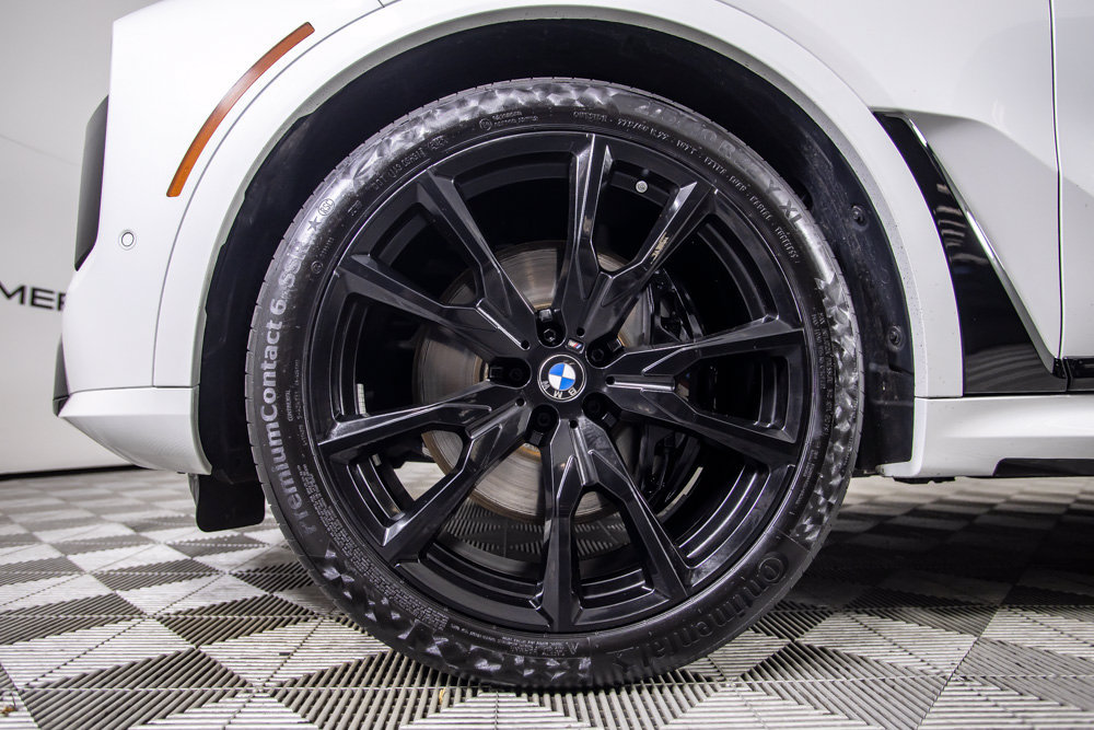 Used 2026 BMW X7 xDrive40i w/ M Sport Package AWD/4WD image 9