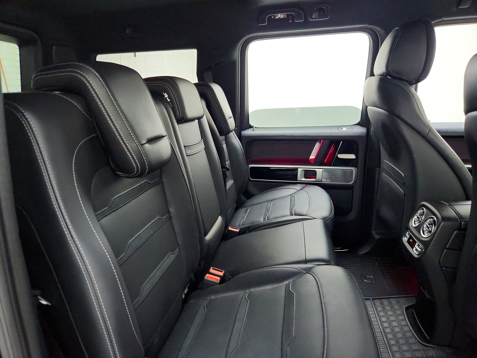 Certified 2024 Mercedes-Benz G 63 AMG 4MATIC image 32