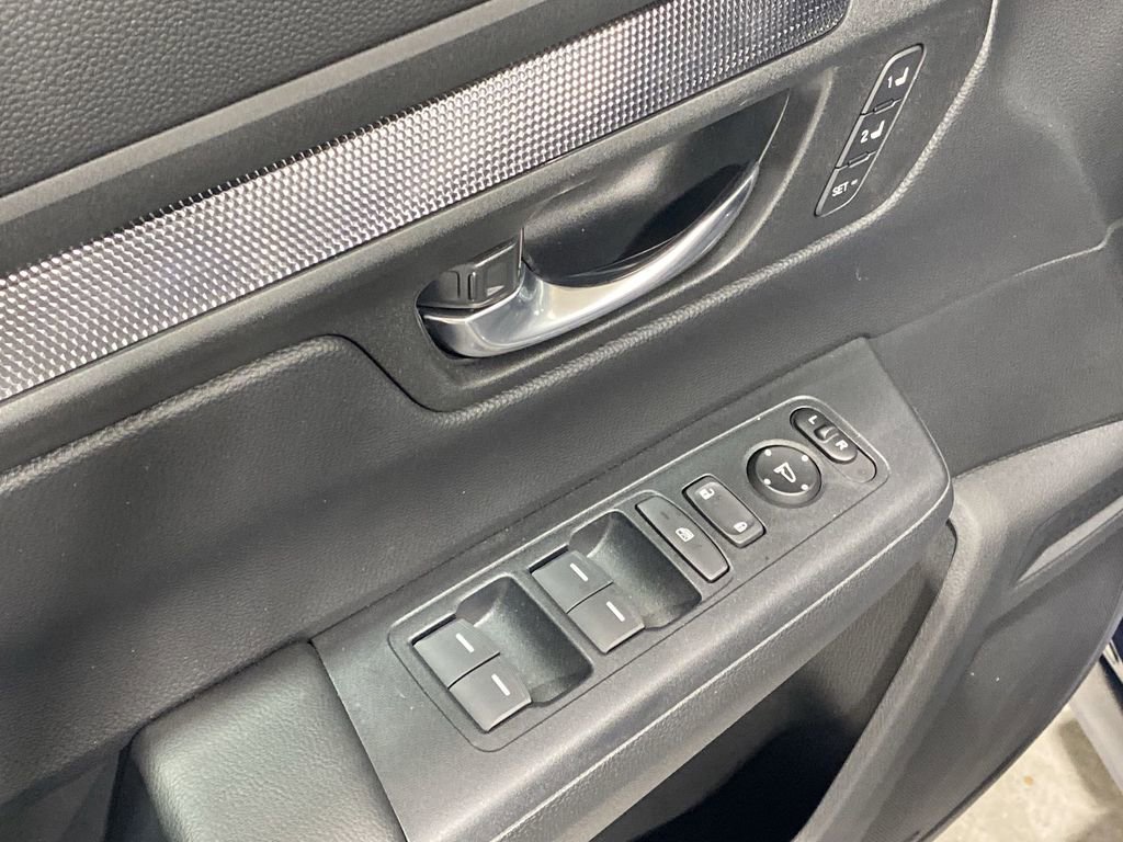 Used 2025 Honda CR-V Sport-L image 15
