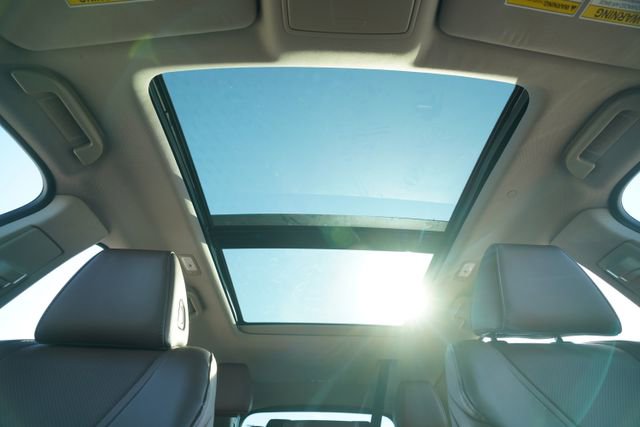 Used 2024 Acura MDX SH-AWD w/ Technology Package image 12