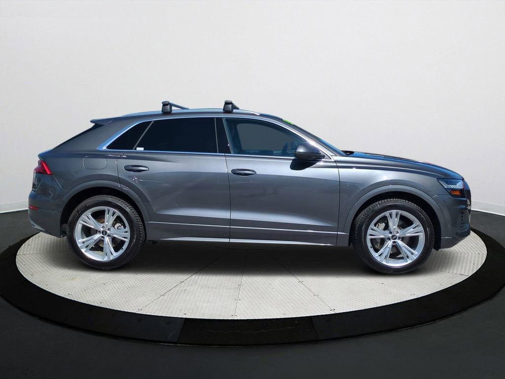 Used 2021 Audi Q8 Prestige w/ Prestige Package image 3
