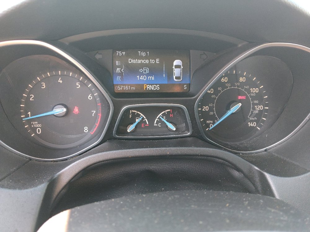 Used 2018 Ford Focus SE w/ SE Appearance Package FWD image 23