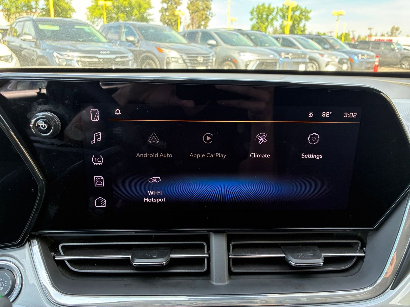 Used 2025 Chevrolet Trax LT image 20