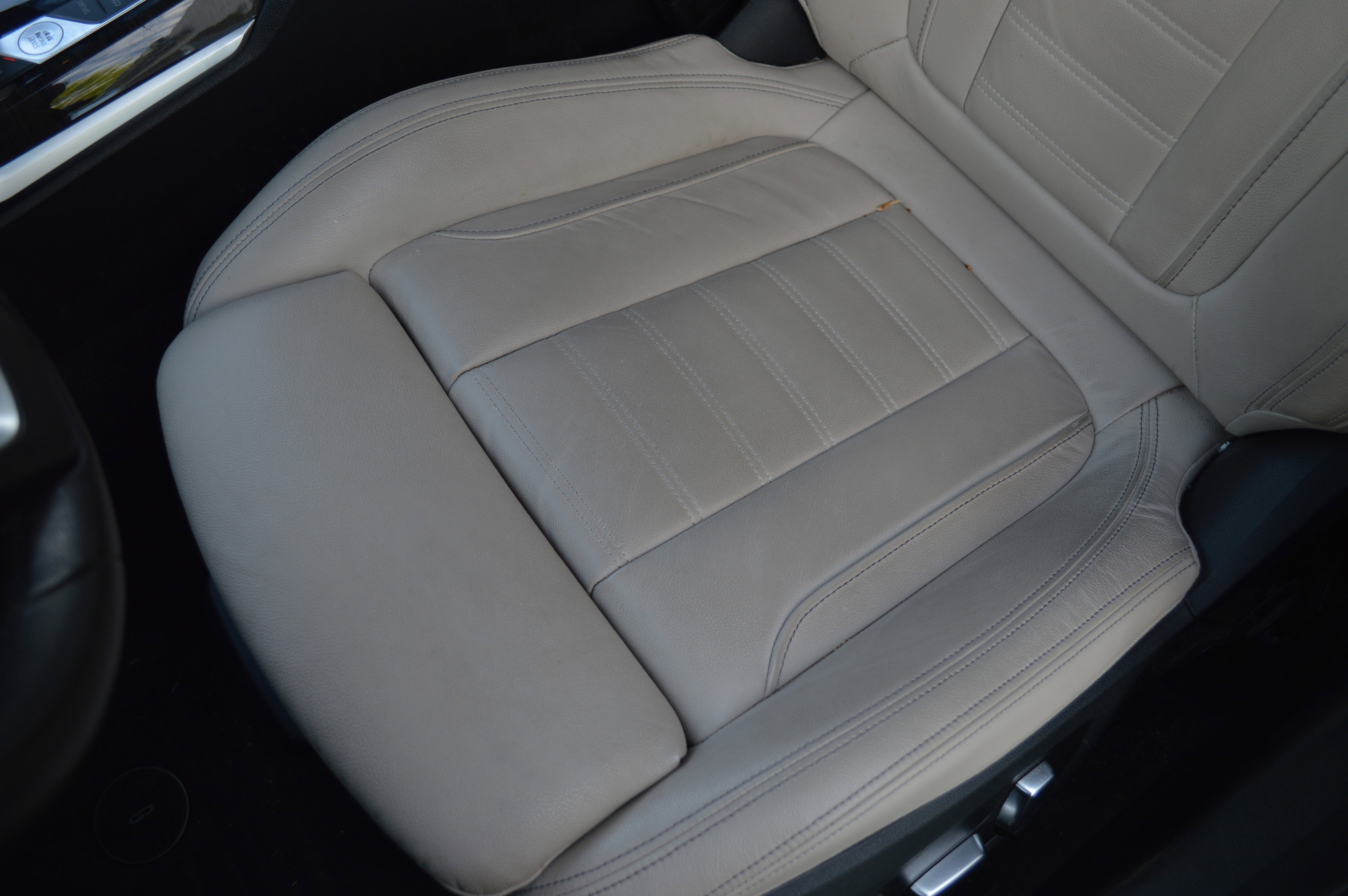 Used 2019 BMW 330i Sedan w/ Premium Package image 25
