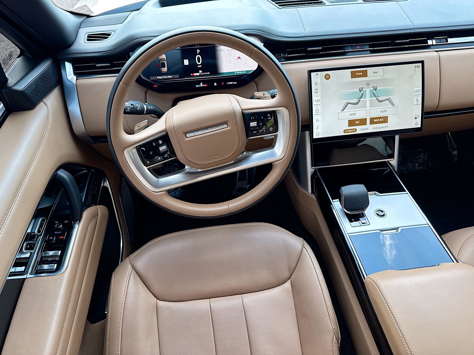 Used 2025 Land Rover Range Rover Long Wheelbase Autobiography image 17