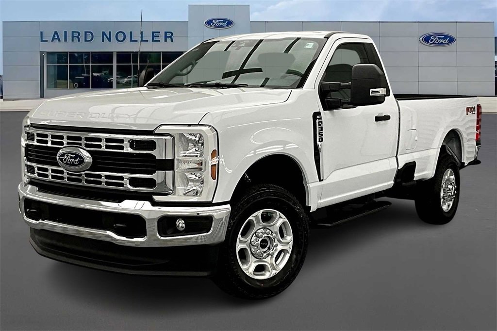 New 2026 Ford F350 XLT w/ FX4 Off-Road Package