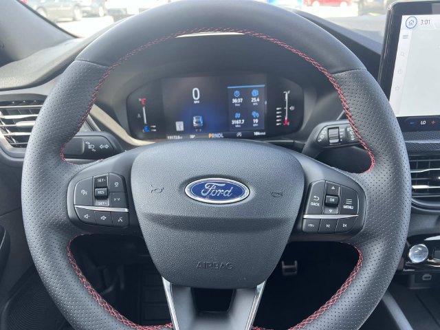 Used 2024 Ford Escape ST-Line w/ Tech Pack #1 AWD/4WD image 18