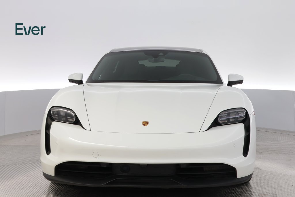 Used 2023 Porsche Taycan RWD image 12