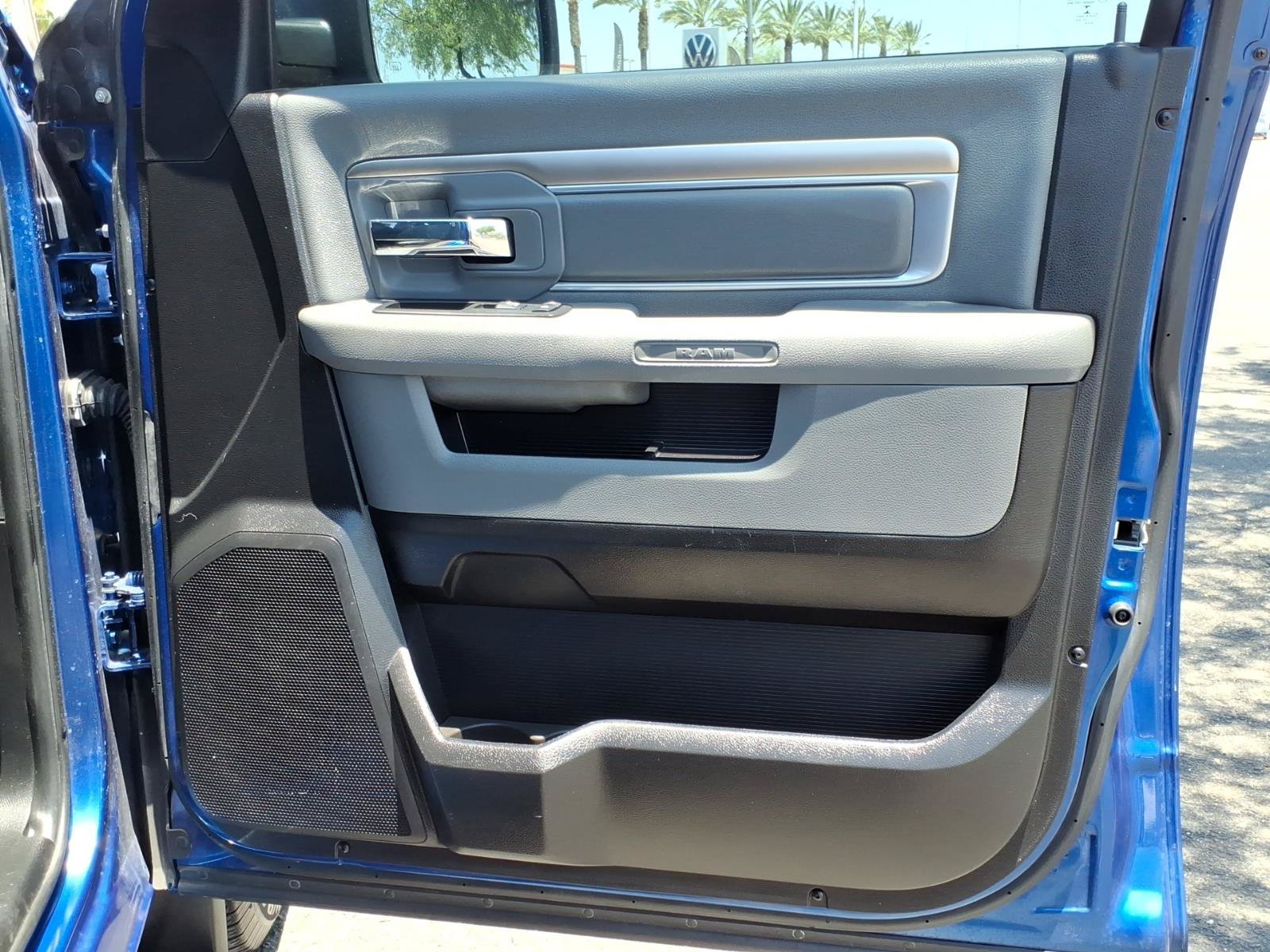 Used 2016 RAM 1500 Classic SLT RWD image 16