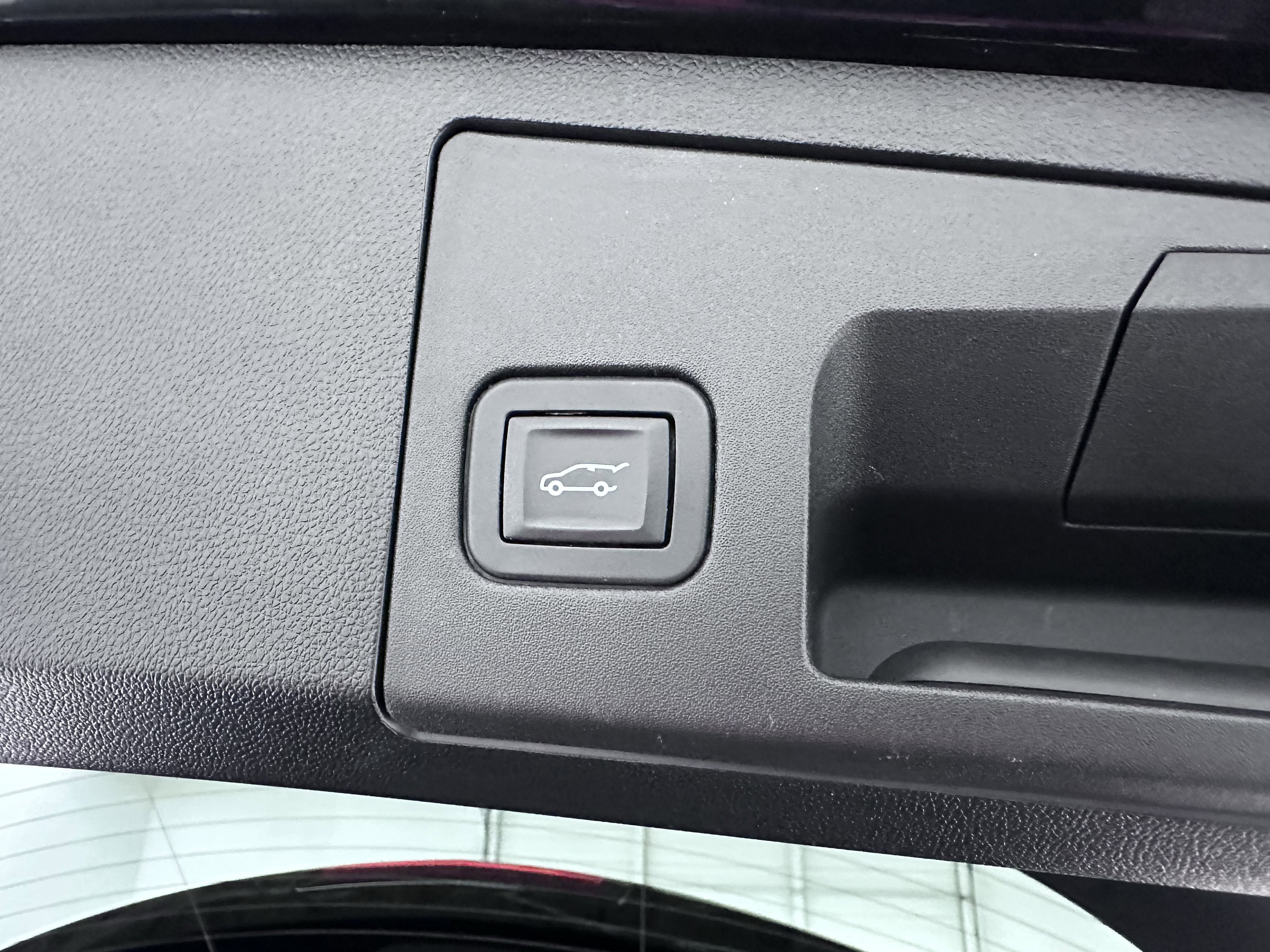 Used 2019 Cadillac XT4 Premium Luxury image 27