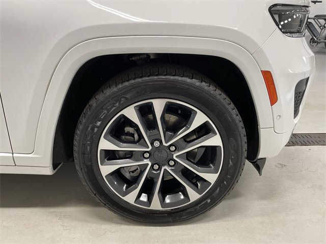 Used 2023 Jeep Grand Cherokee L Overland w/ Luxury Tech Group IV image 14
