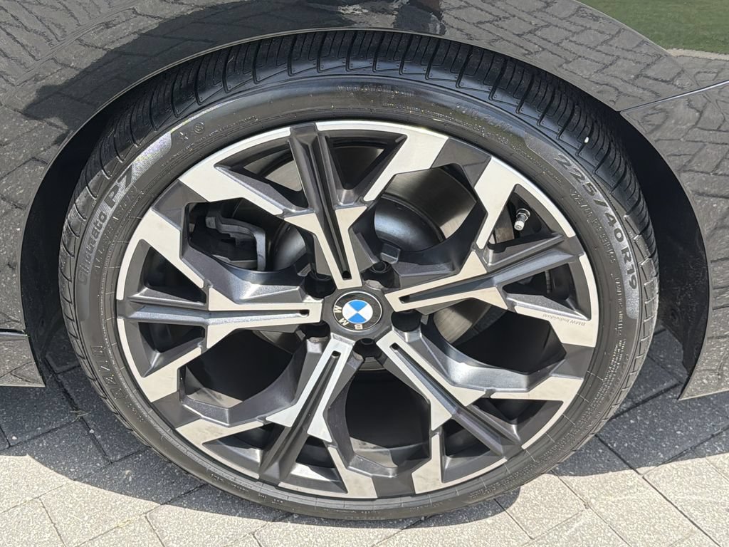 Used 2025 BMW 230i Coupe w/ Premium Package RWD image 31